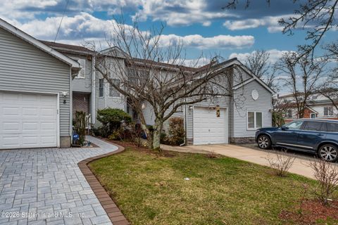 Photo of 4 Borman Avenue, Staten Island, NY 10314 (MLS # 2601437)