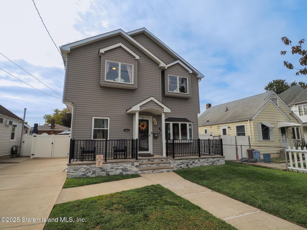 Photo of 144 Bryson Avenue, Staten Island, NY 10302 (MLS # 2505509)
