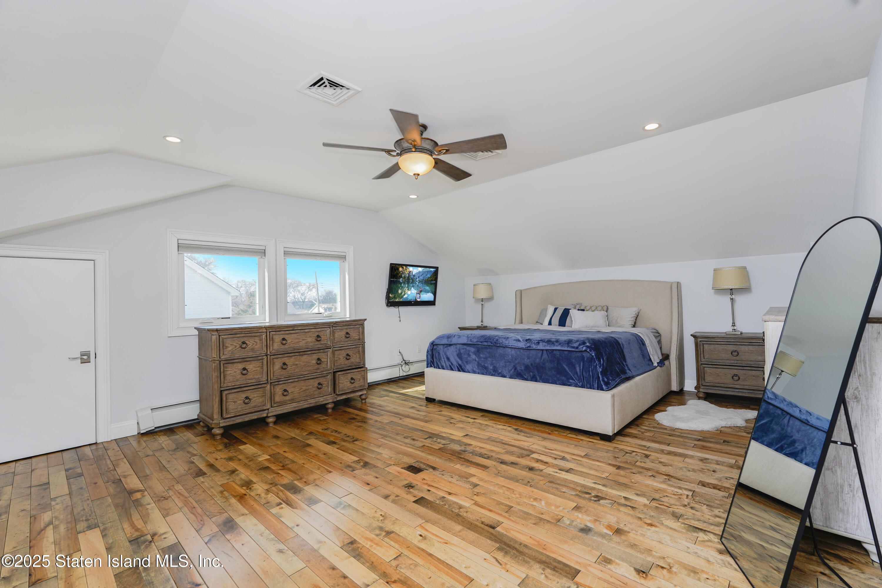 296 Demorest Avenue, Staten Island, New York image 18