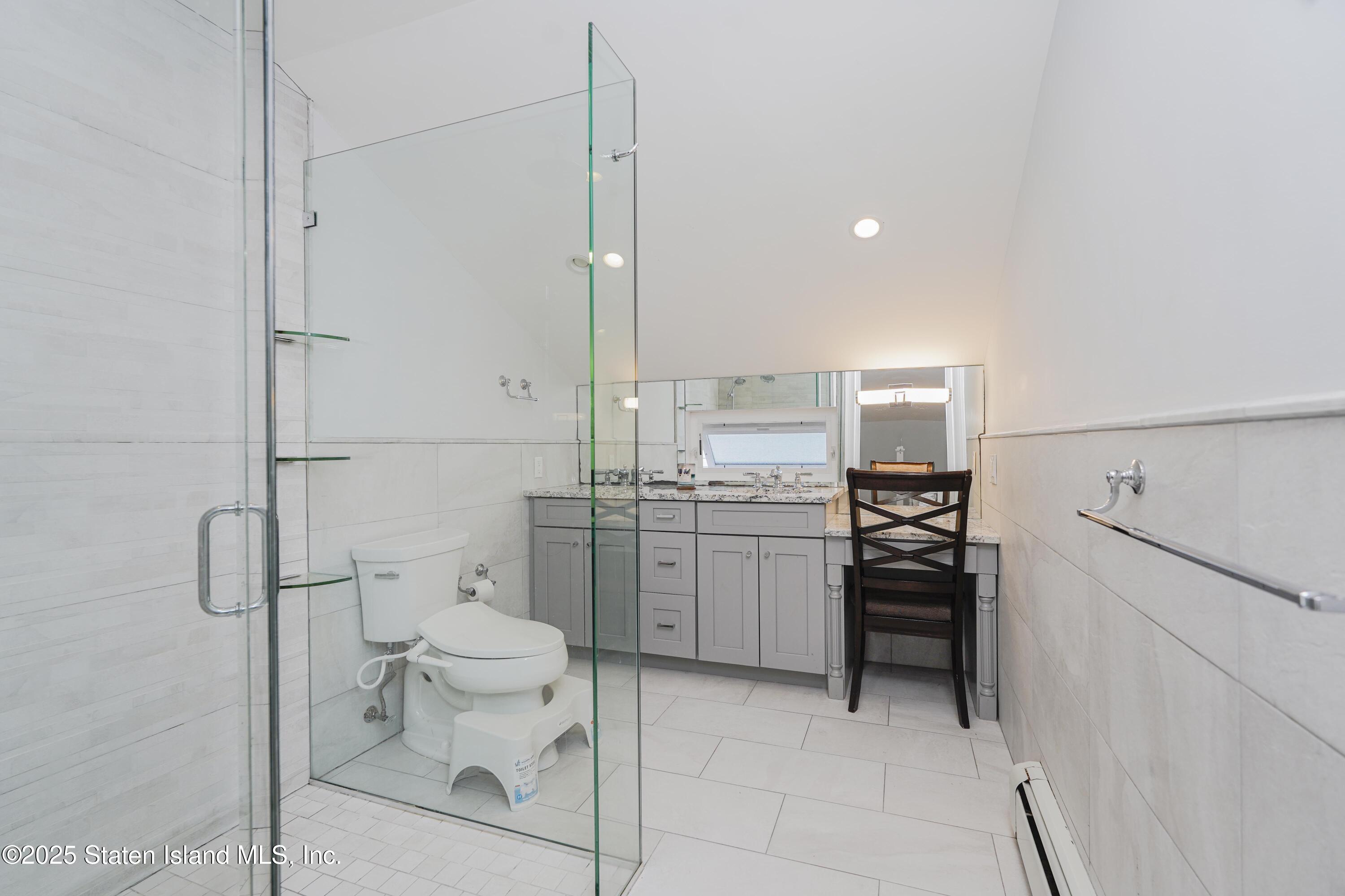 296 Demorest Avenue, Staten Island, New York image 21
