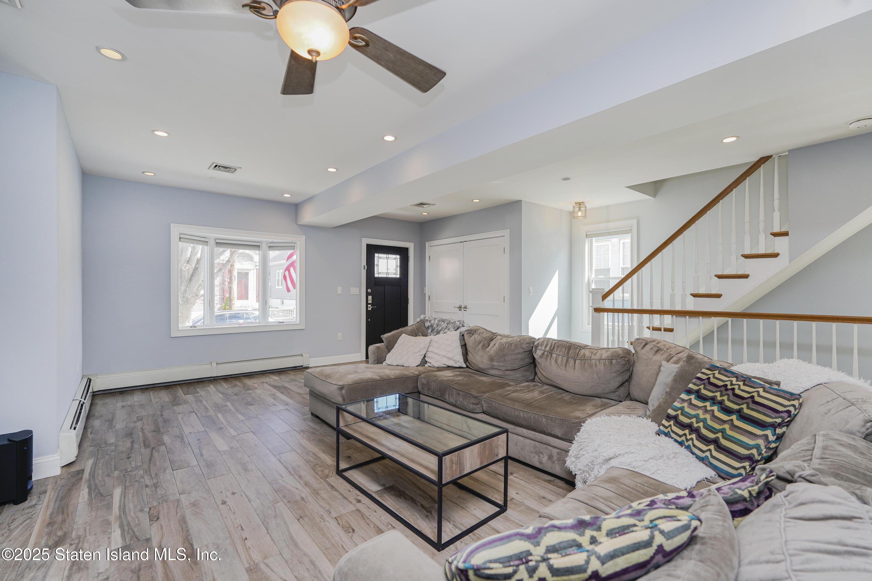 296 Demorest Avenue, Staten Island, New York image 9