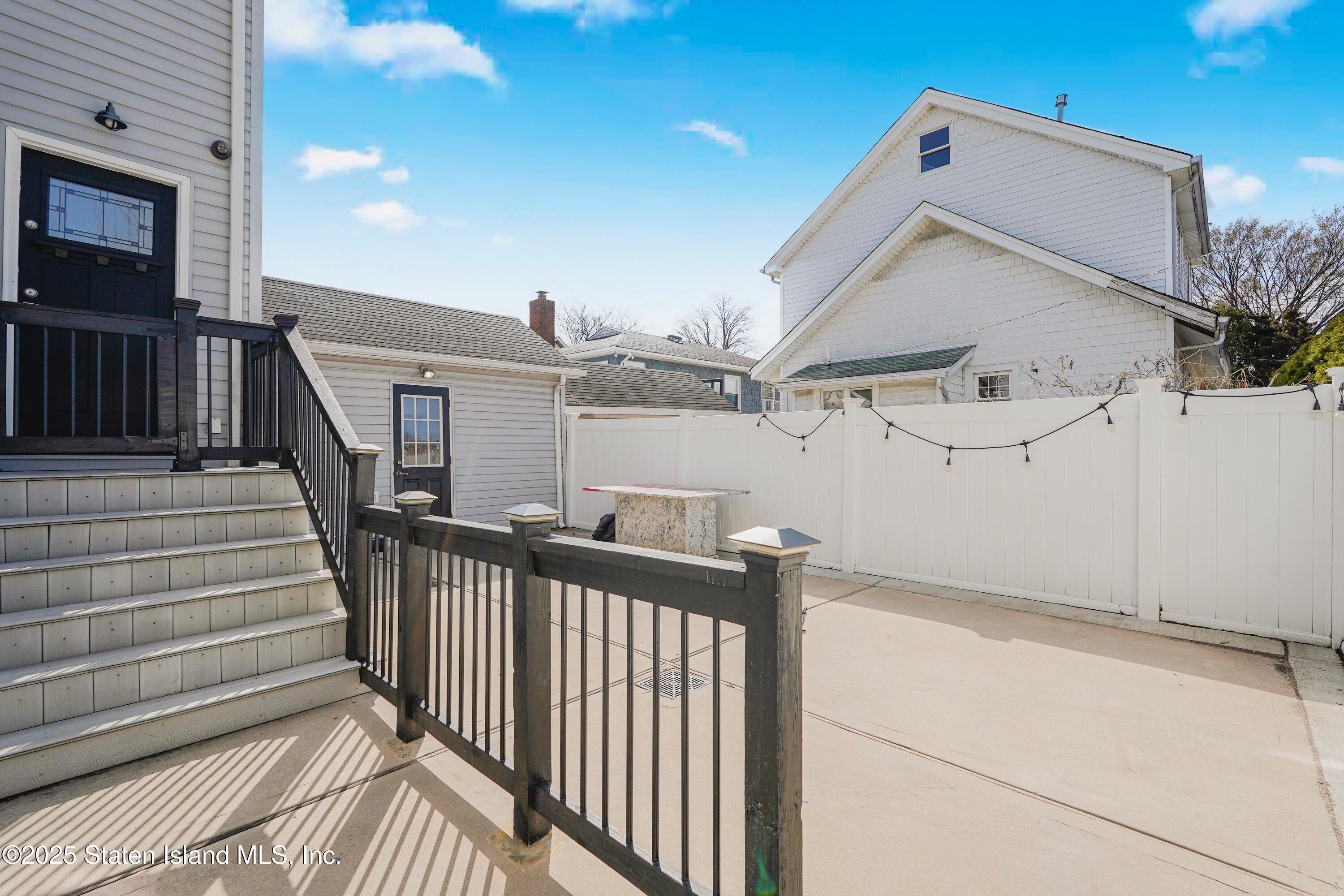 296 Demorest Avenue, Staten Island, New York image 27