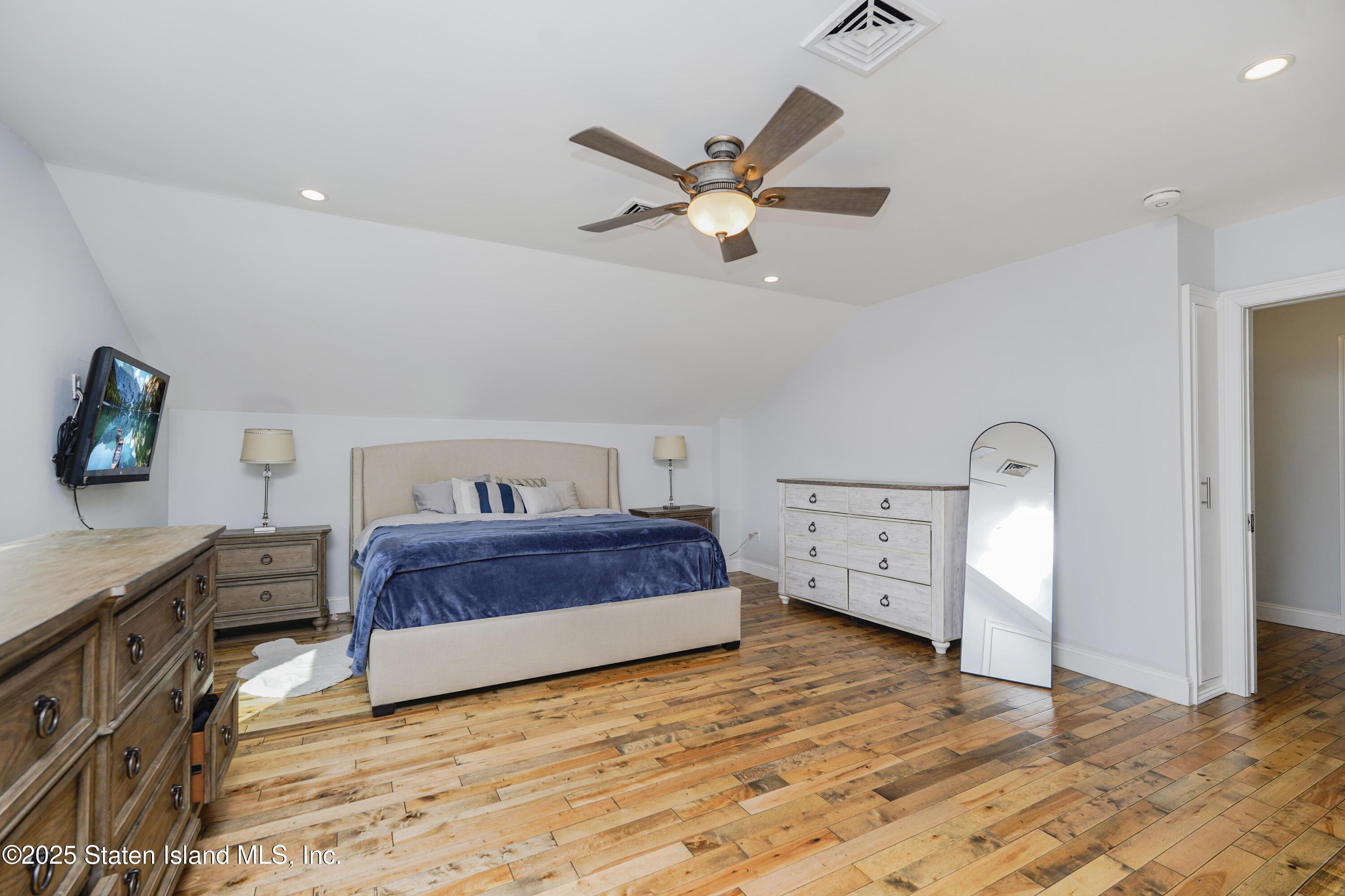 296 Demorest Avenue, Staten Island, New York image 20