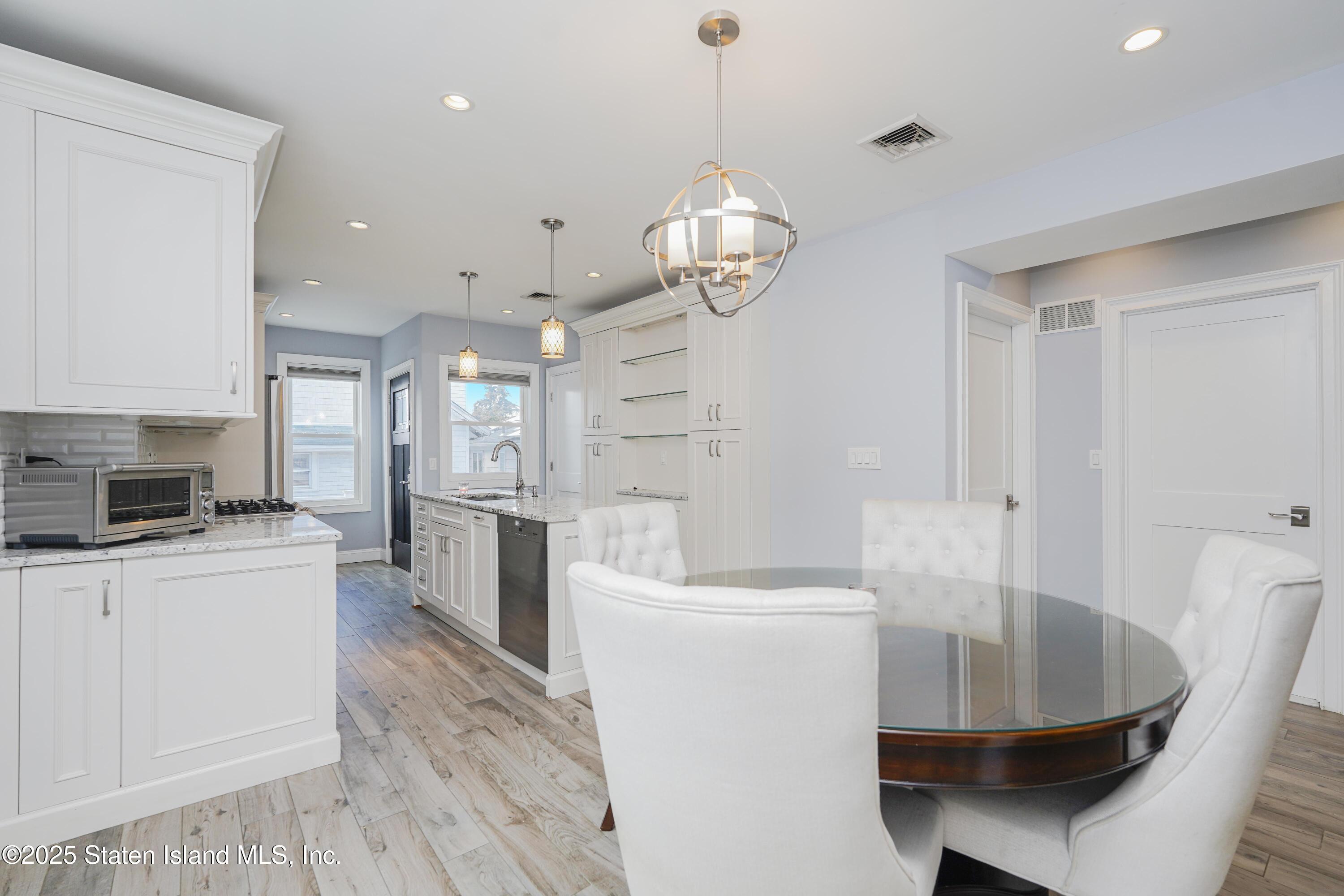 296 Demorest Avenue, Staten Island, New York image 12