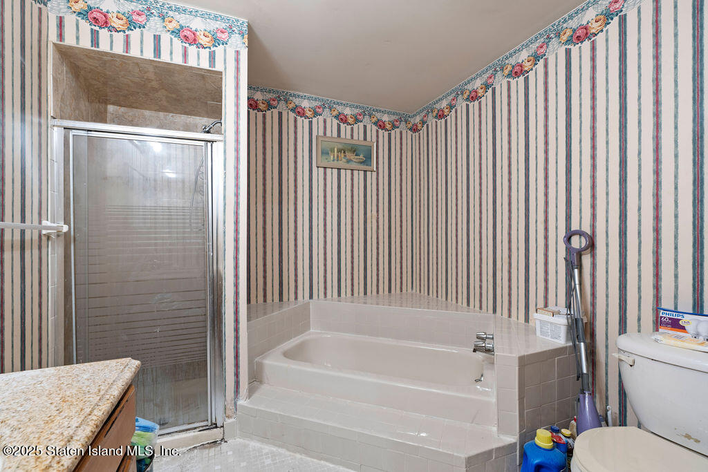 63 Country Drive, Staten Island, New York image 10