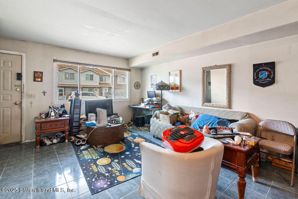 63 Country Drive, Staten Island, New York image 4