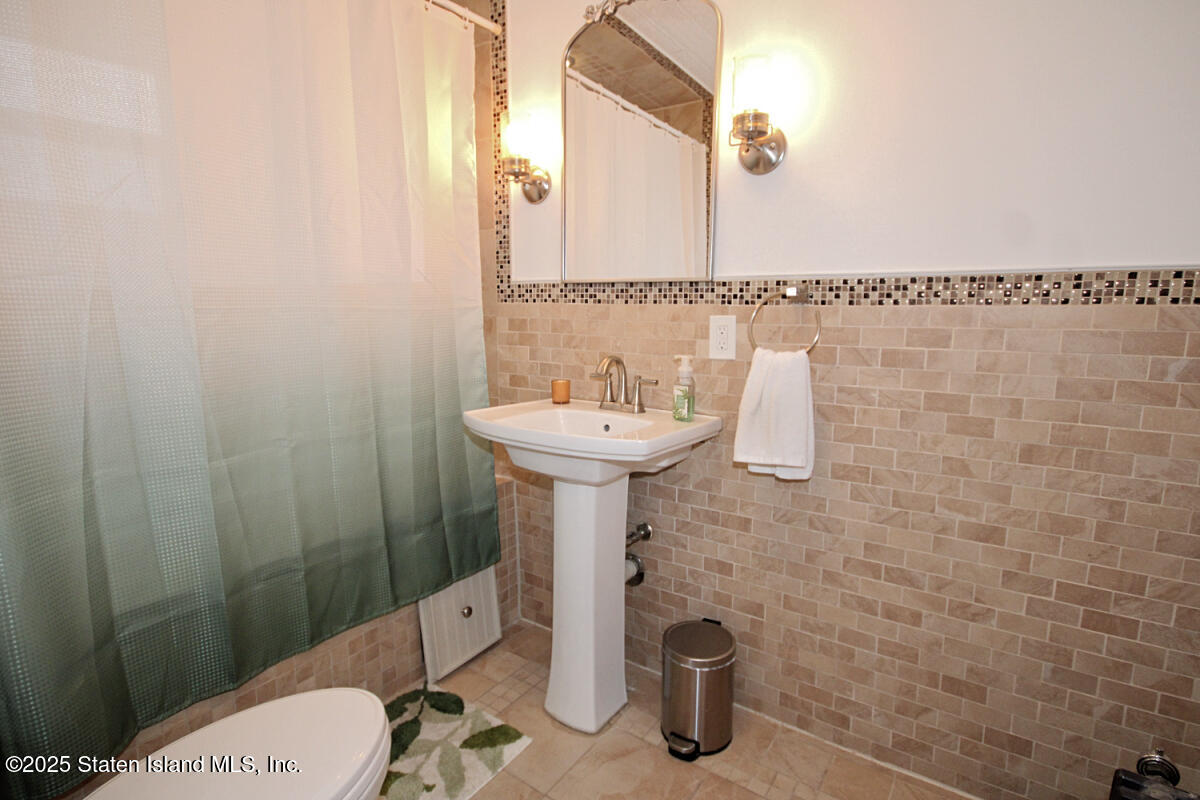 171 Lee Avenue, Staten Island, New York image 16