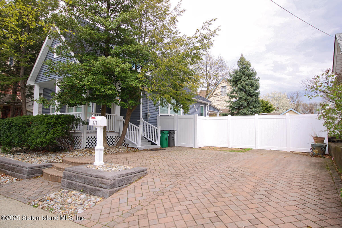 171 Lee Avenue, Staten Island, New York image 29