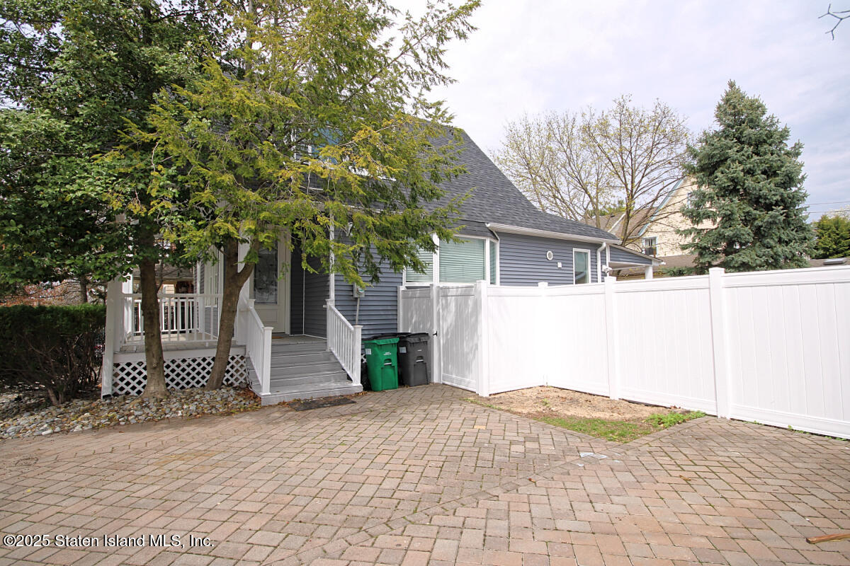171 Lee Avenue, Staten Island, New York image 30