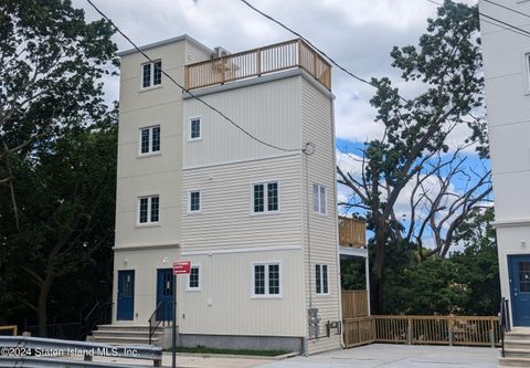 Photo of 55 Chester Place, Staten Island, NY 10304 (MLS # 2500526)