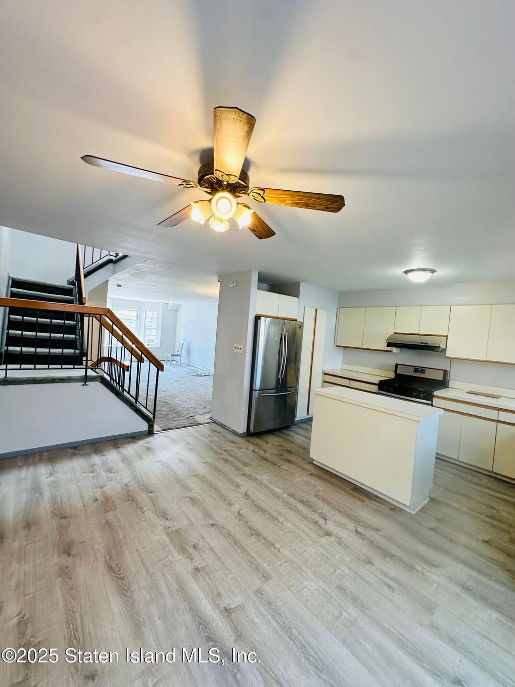 Photo of 293 Richmond Hill Road, Staten Island, NY 10314 (MLS # 2505216)