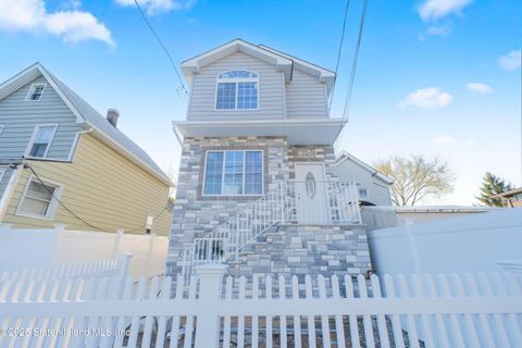 Photo of 209 Nicholas Avenue, Staten Island, NY 10302 (MLS # 2502164)
