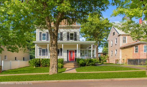 Photo of 413 Cary Ave Ave #Unit 3, Staten Island, NY 10310 (MLS # 2507235)