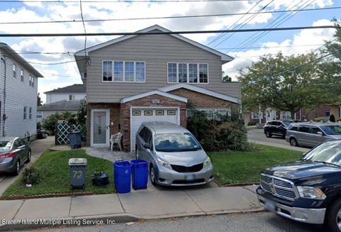 Photo of 72 Ebbitts Street, Staten Island, NY 10306 (MLS # 1165195)