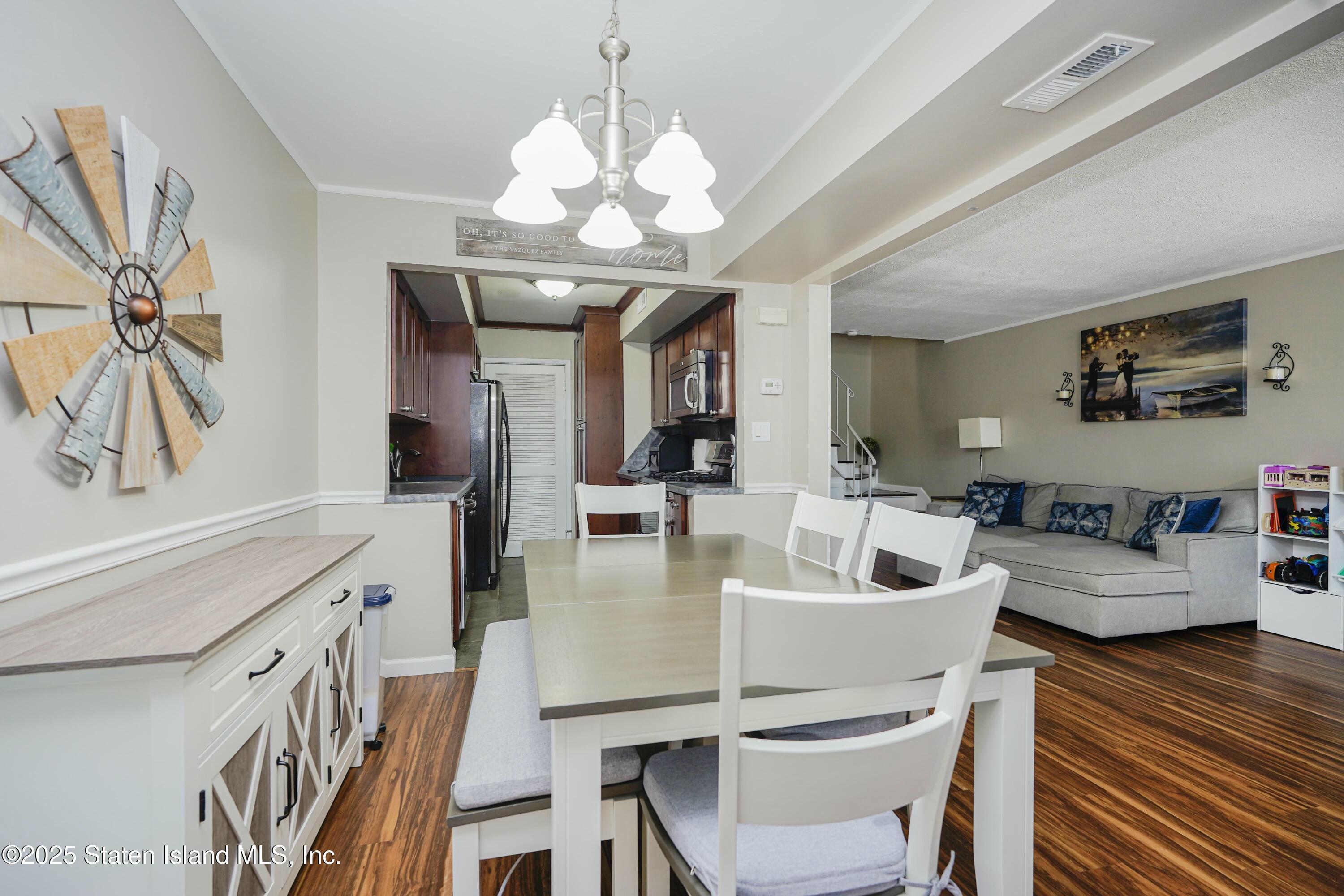 91 Selvin Loop Loop, Staten Island, New York image 8
