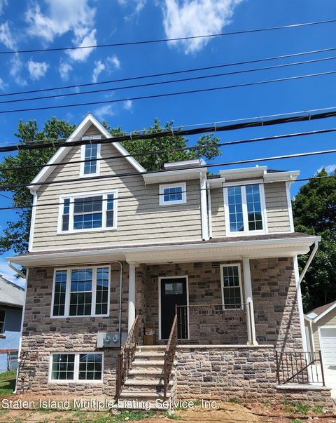 Photo of 53 Fletcher Street, Staten Island, NY 10305 (MLS # 1154111)