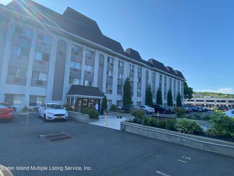 Photo of 1000 Targee Street #2x, Staten Island, NY 10304 (MLS # 1155895)