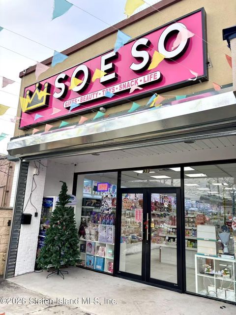 Photo of 933 Richmond Avenue, Staten Island, NY 10314 (MLS # 2600276)