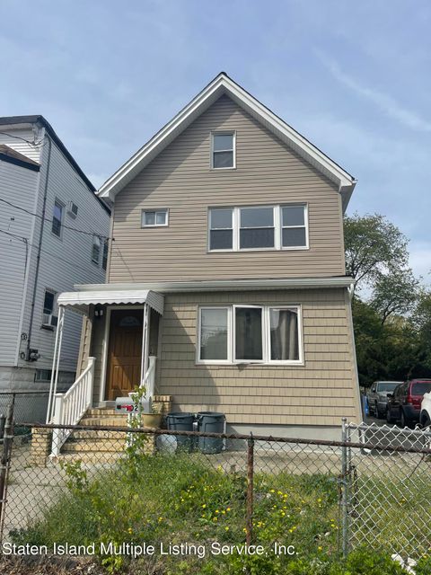 Photo of 102 Caroline Street, Staten Island, NY 10310 (MLS # 1161604)