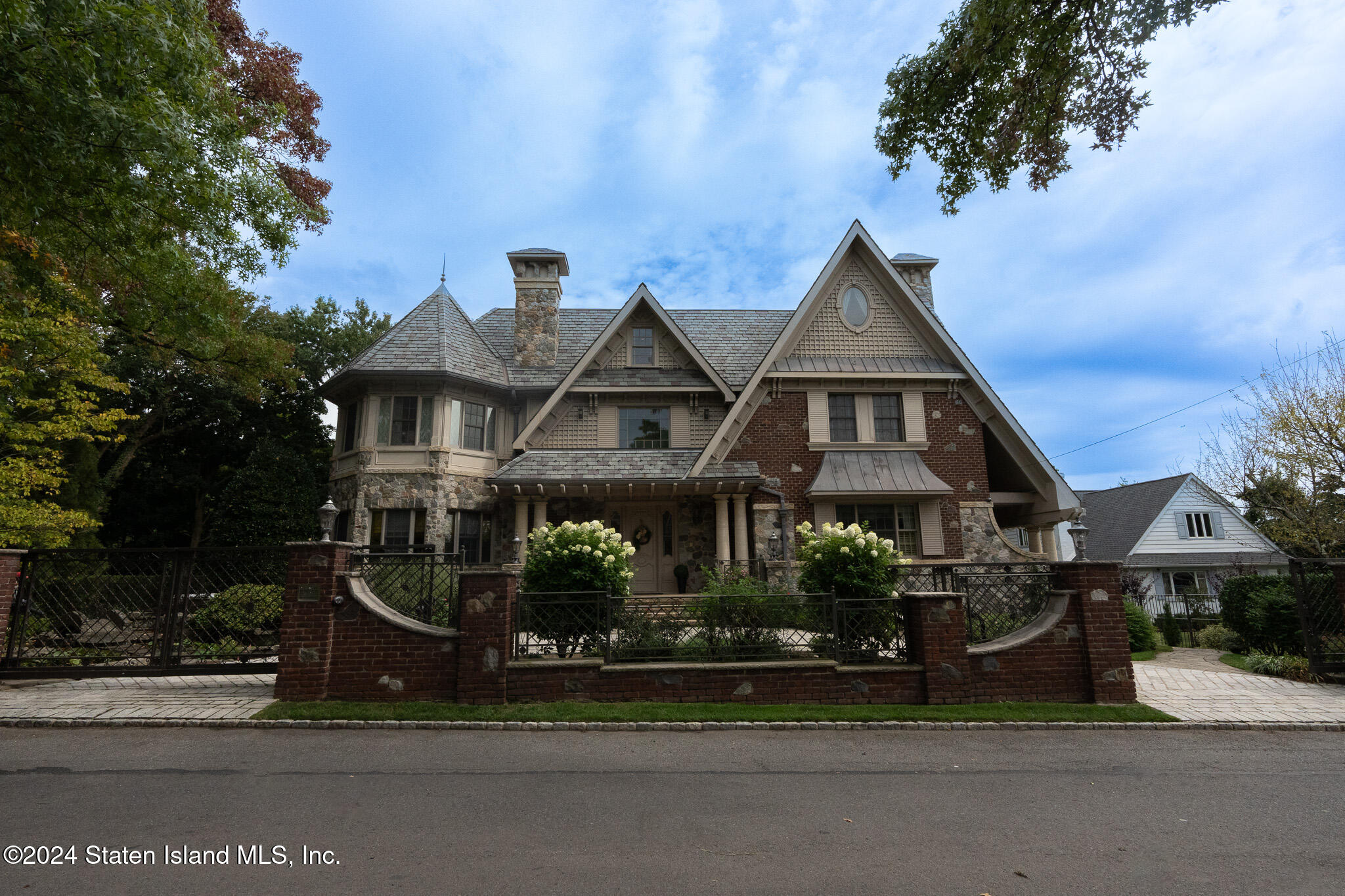 125 Benedict Road, Staten Island, New York image 3