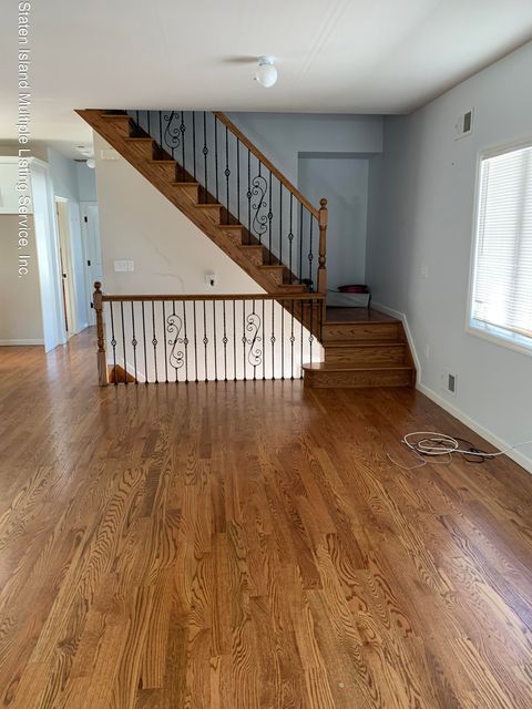 Photo of 226 Seaview Avenue #1b, Staten Island, NY 10305 (MLS # 1157785)