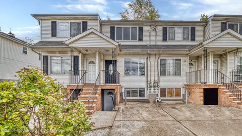 Photo of 41 Newark Avenue, Staten Island, NY 10302 (MLS # 1162180)