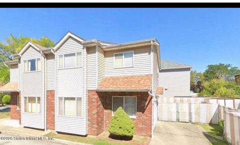 Photo of 17 Patty Court, Staten Island, NY 10312 (MLS # 2605995)