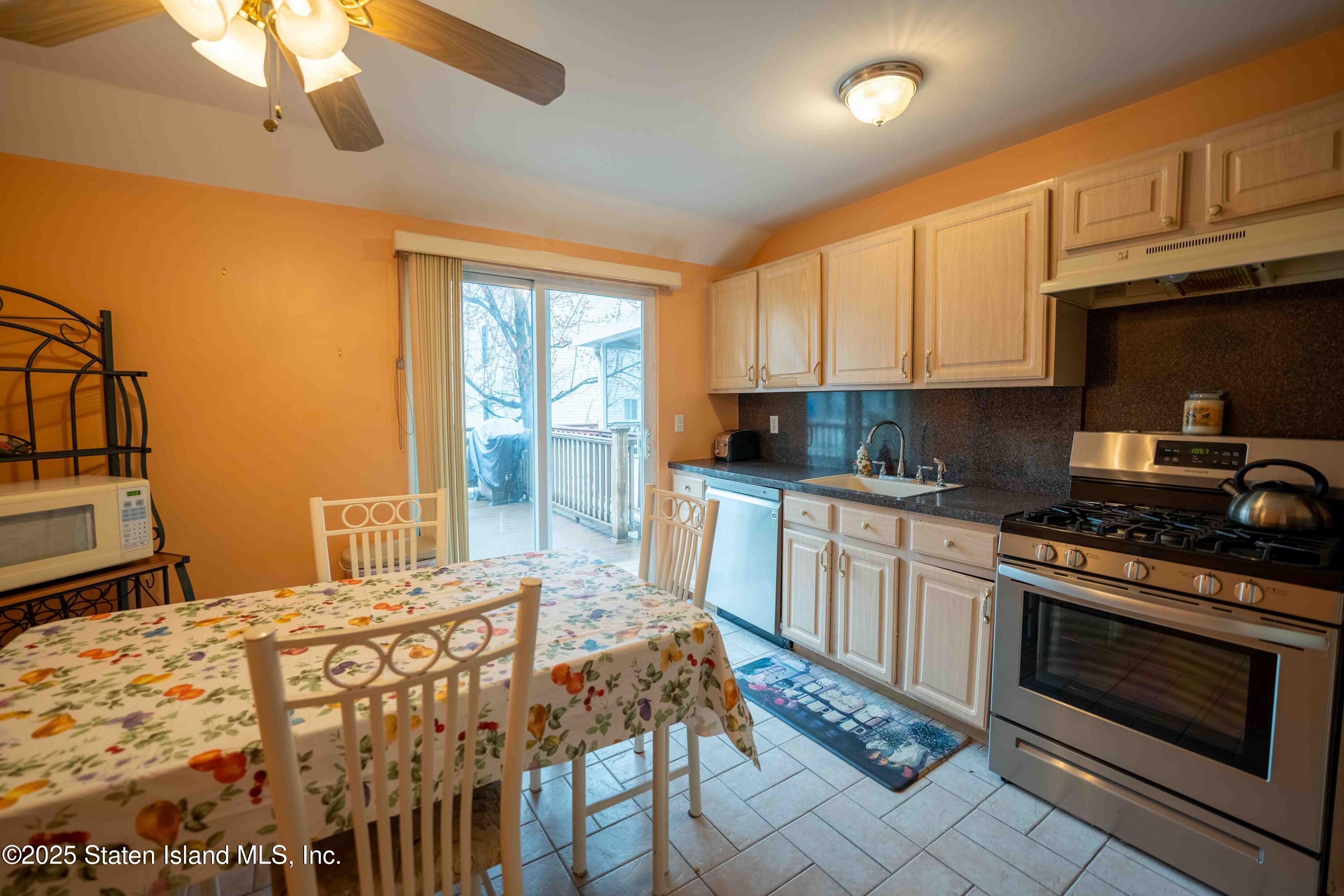 150 Kenilworth Avenue, Staten Island, New York image 4