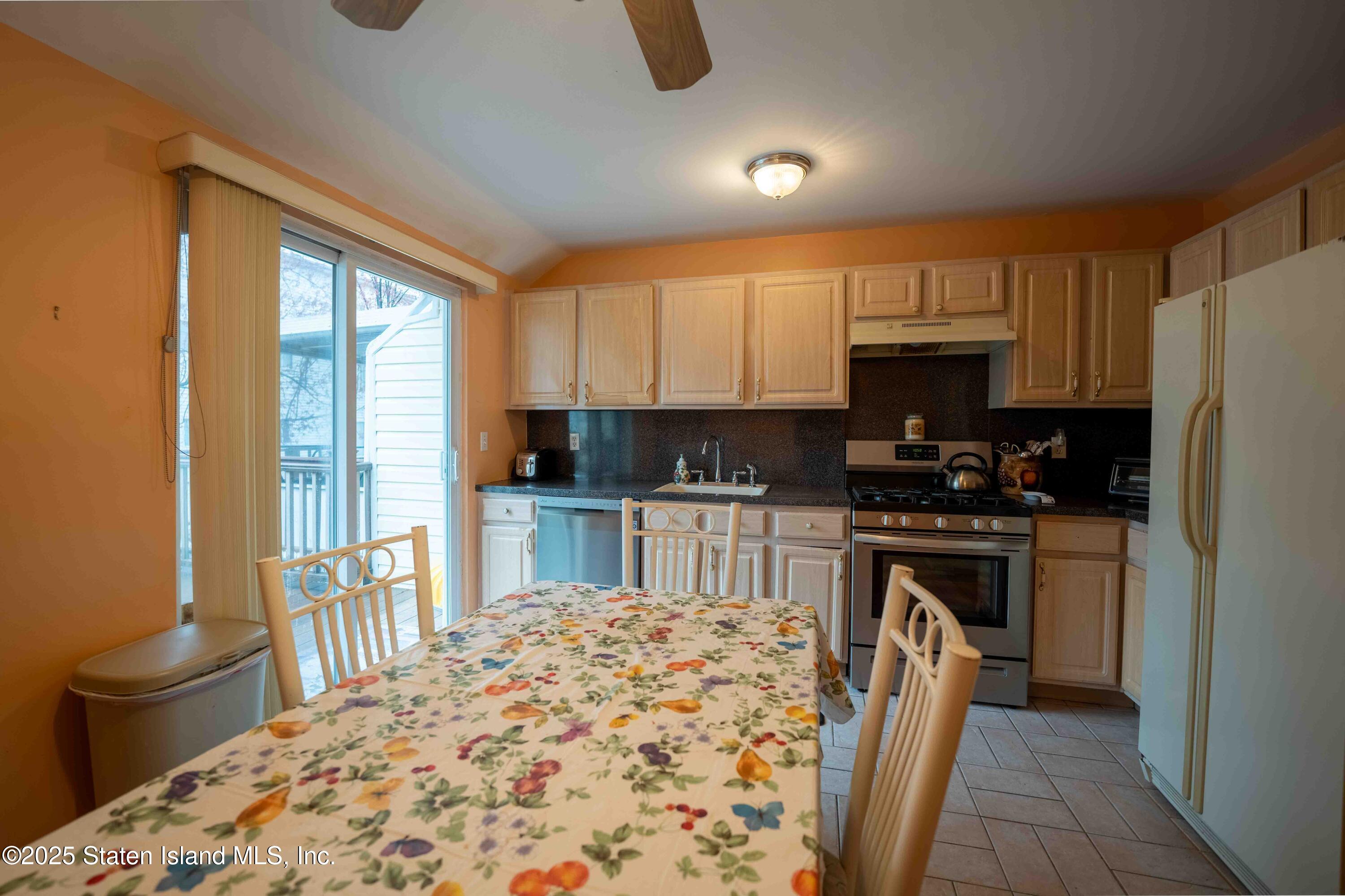 150 Kenilworth Avenue, Staten Island, New York image 5