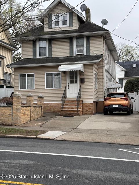 Photo of 514 Clove Road, Staten Island, NY 10310 (MLS # 2502088)