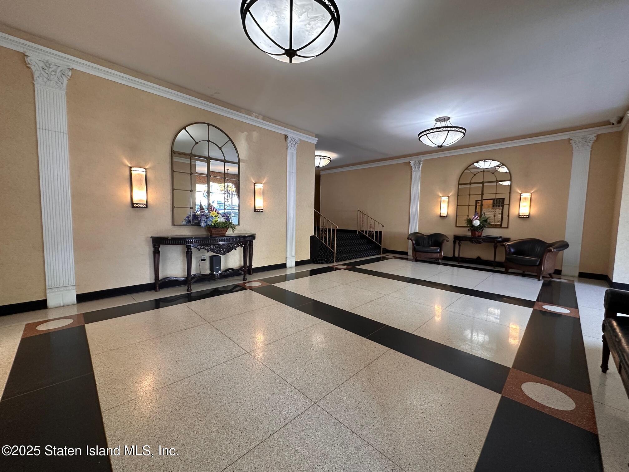 1000 Clove Road Road #8E, Staten Island, New York image 2
