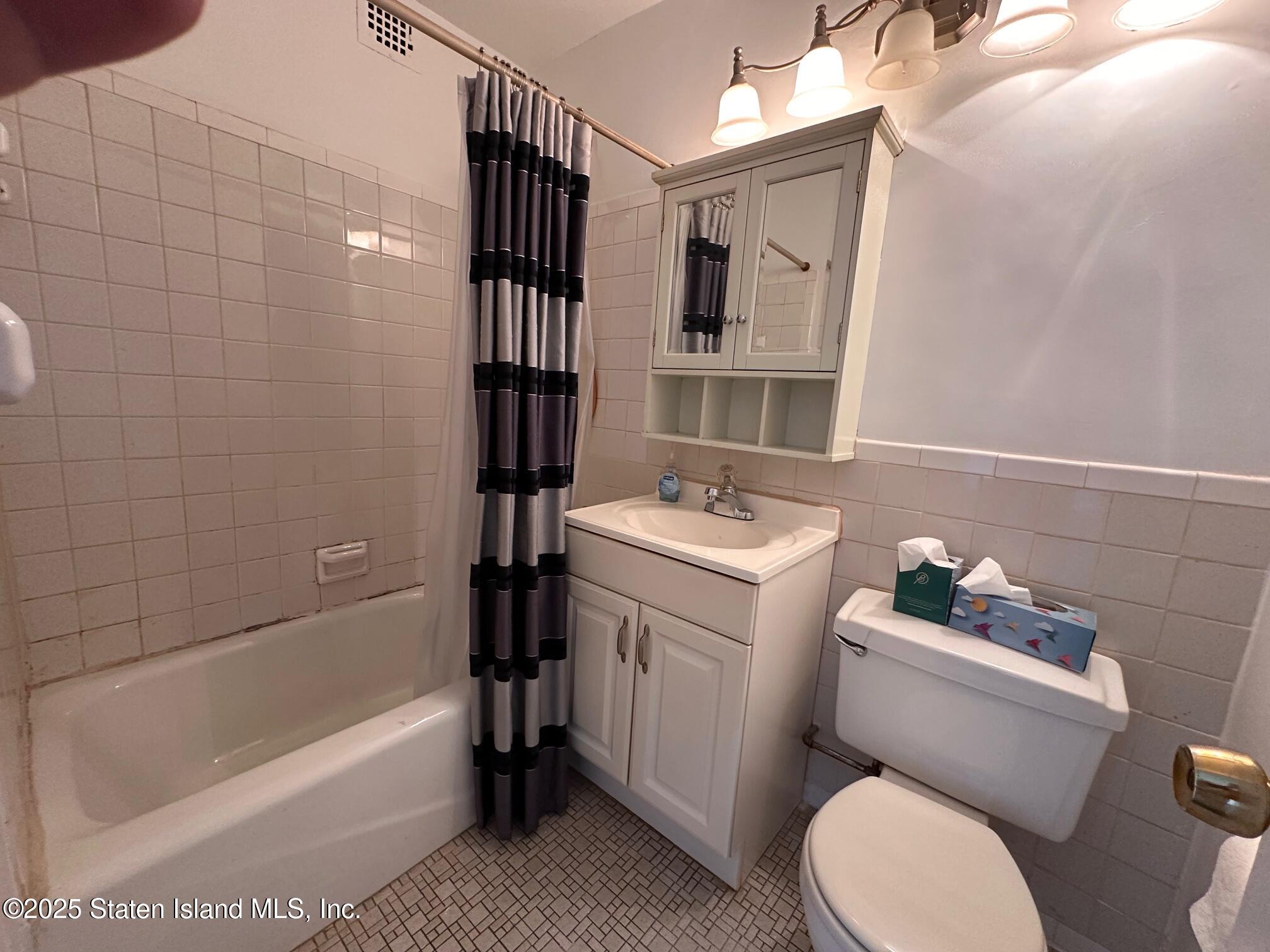 1000 Clove Road Road #8E, Staten Island, New York image 13
