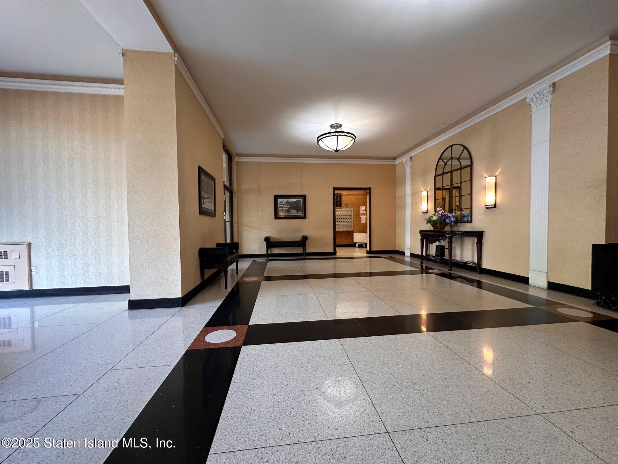 1000 Clove Road Road #8E, Staten Island, New York image 4