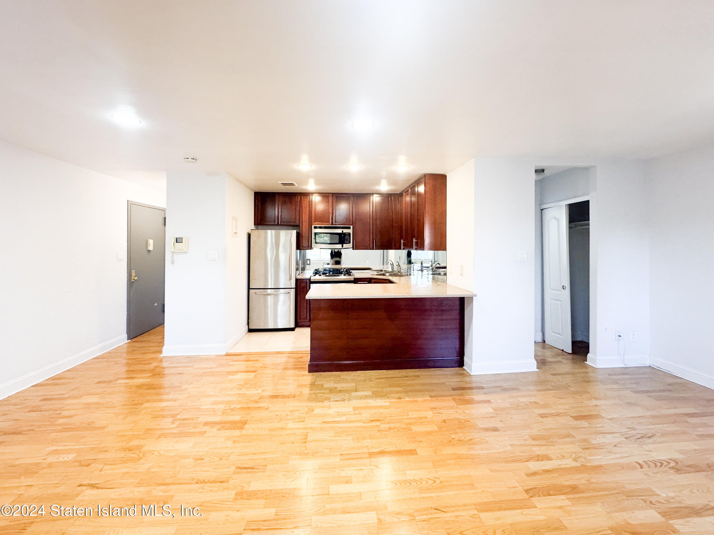 1306 Rockland Avenue #2D, Staten Island, New York image 4