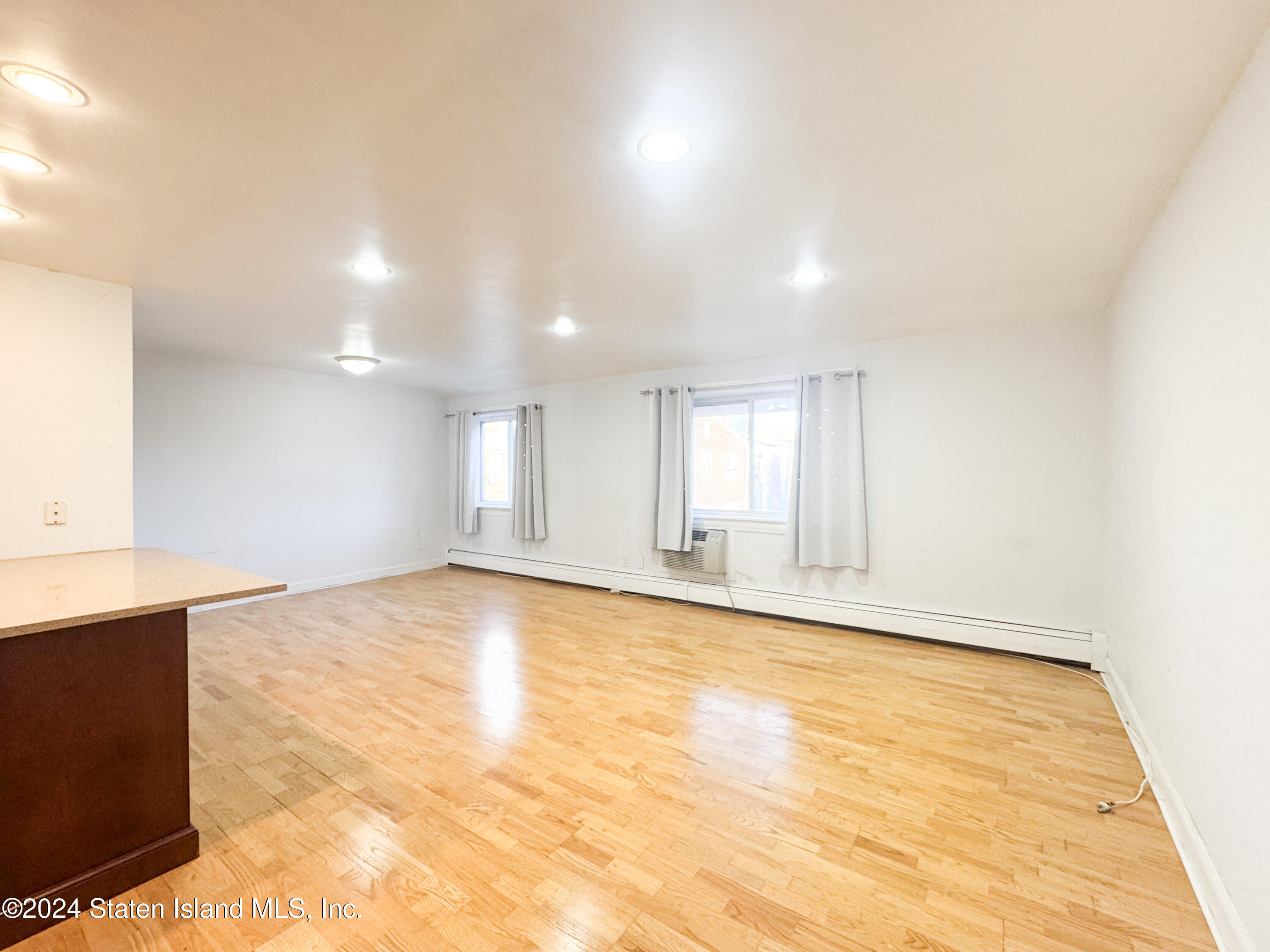 1306 Rockland Avenue #2D, Staten Island, New York image 2