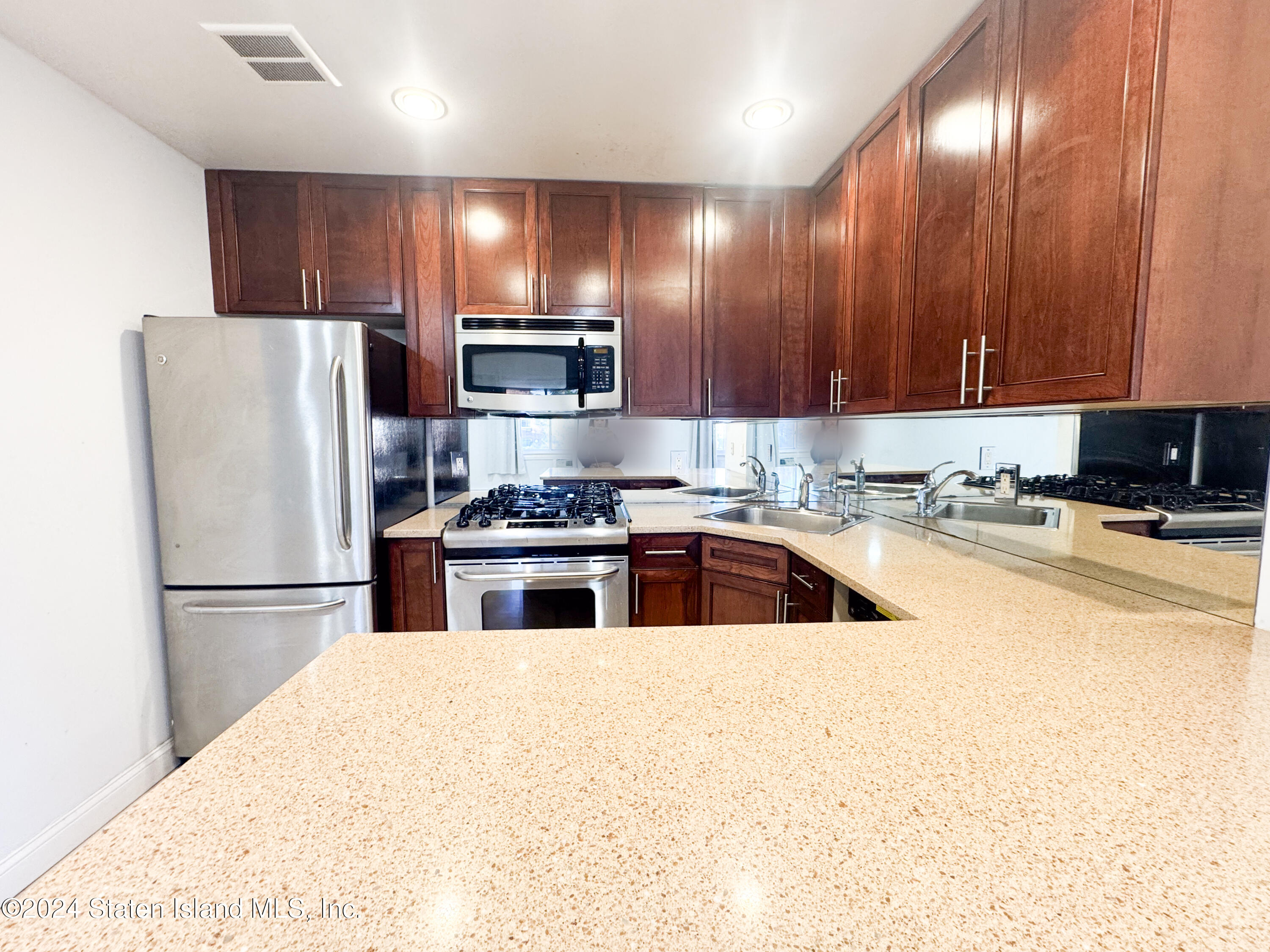 1306 Rockland Avenue #2D, Staten Island, New York image 6