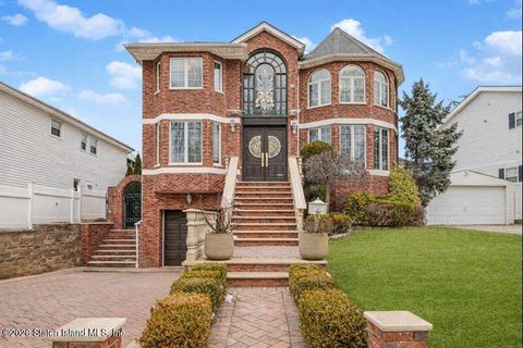 Photo of 5125 Amboy Road, Staten Island, NY 10312 (MLS # 2600141)