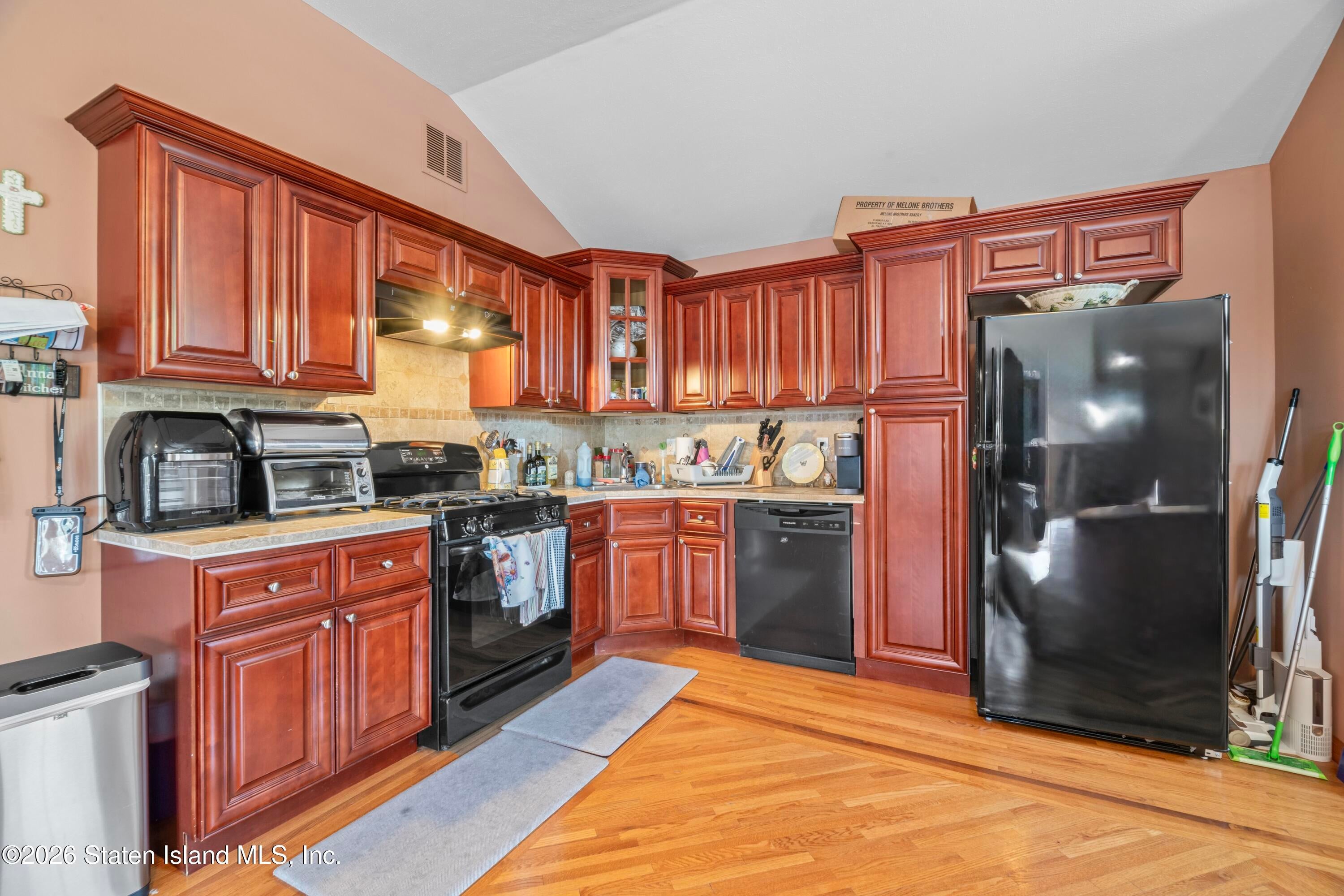 30 Alverson Loop, Staten Island, NY, 10309, USA, 5 Bedrooms Bedrooms, ,6 BathroomsBathrooms,Residential,Pending,30 Alverson Loop,2602735