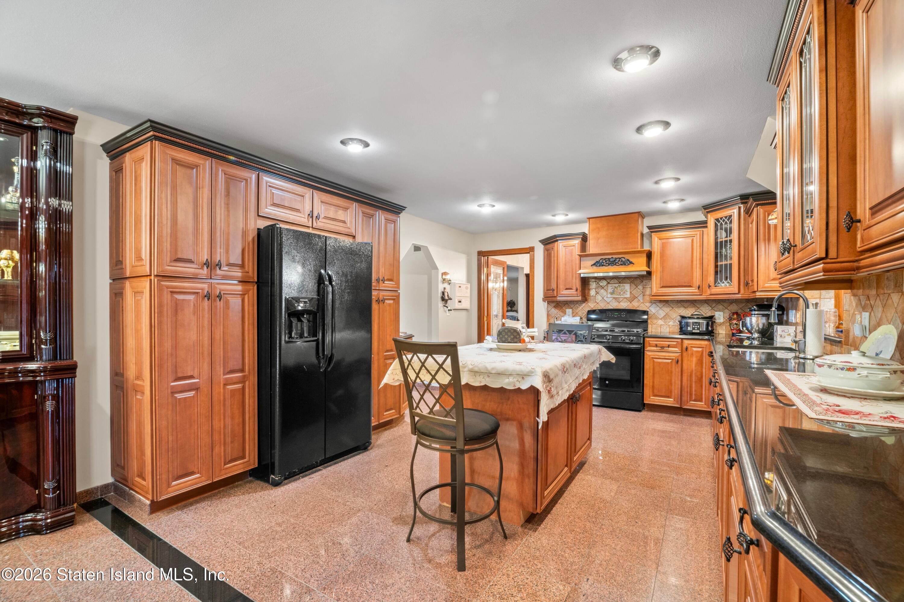 30 Alverson Loop, Staten Island, NY, 10309, USA, 5 Bedrooms Bedrooms, ,6 BathroomsBathrooms,Residential,Pending,30 Alverson Loop,2602735