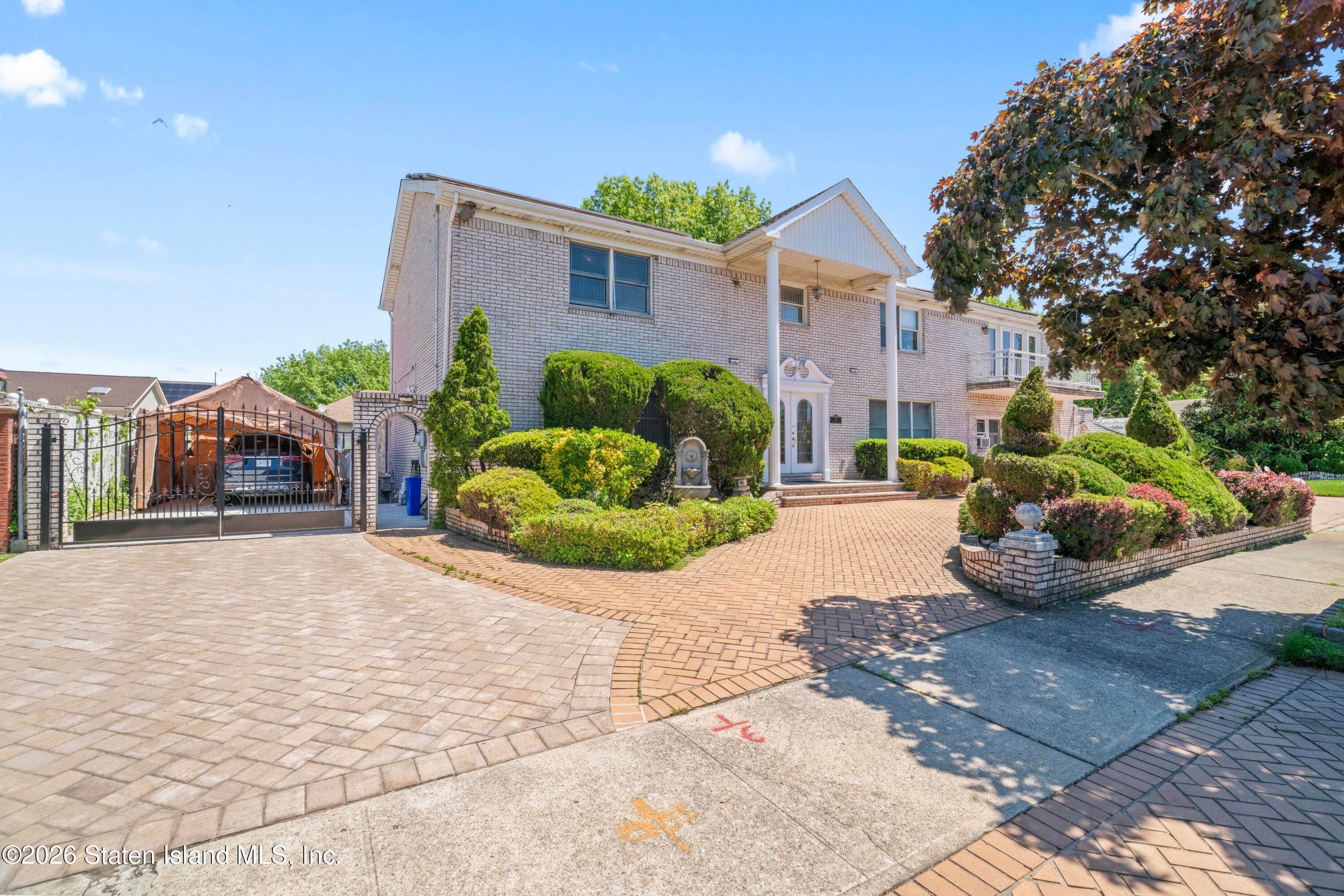 30 Alverson Loop, Staten Island, NY, 10309, USA, 5 Bedrooms Bedrooms, ,6 BathroomsBathrooms,Residential,Pending,30 Alverson Loop,2602735