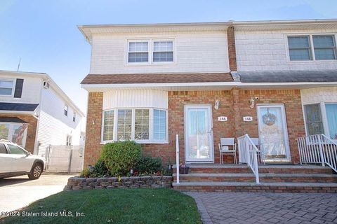 Photo of 144 Rye Avenue, Staten Island, NY 10312 (MLS # 2406011)