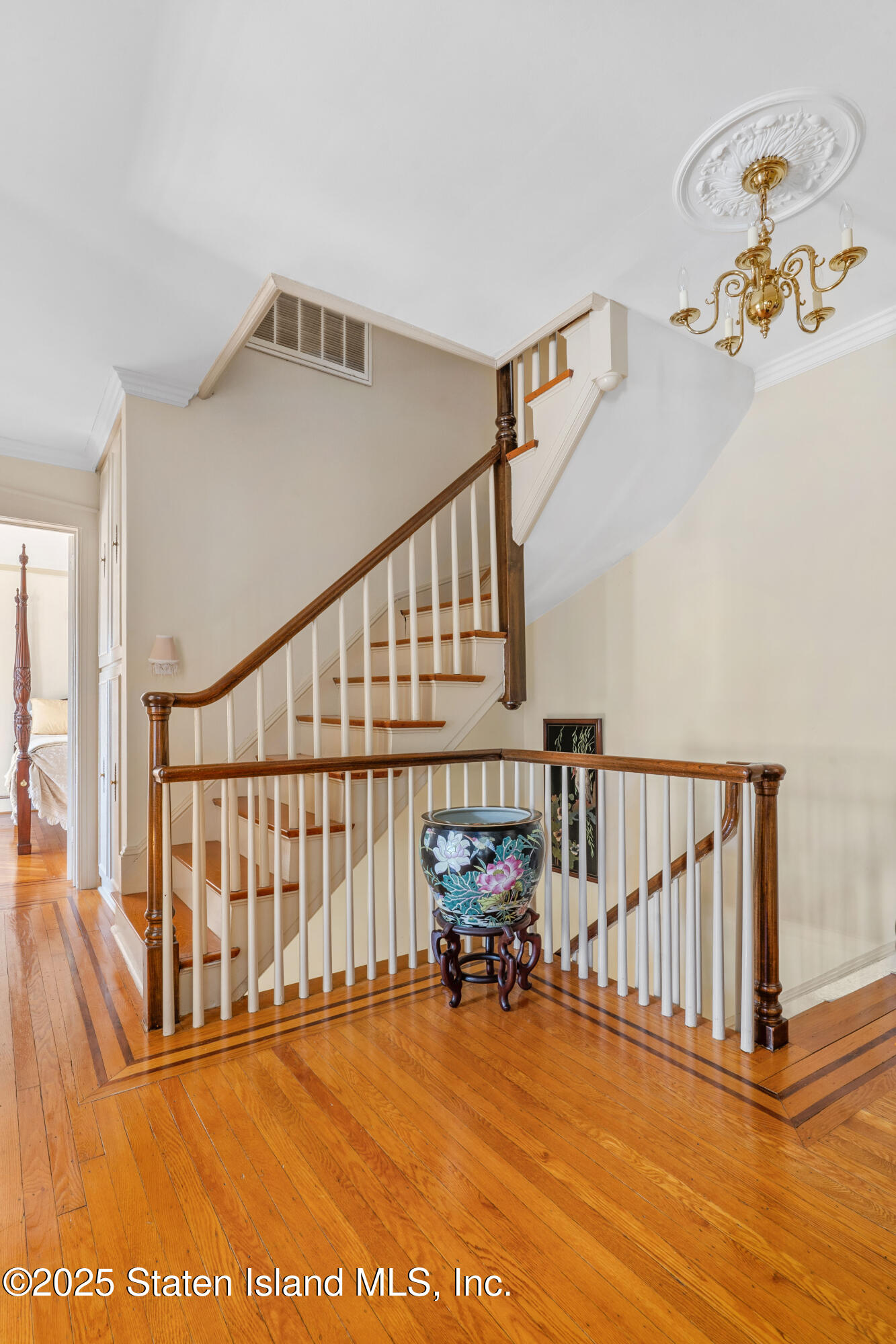 8 Circle Road, Staten Island, New York image 16