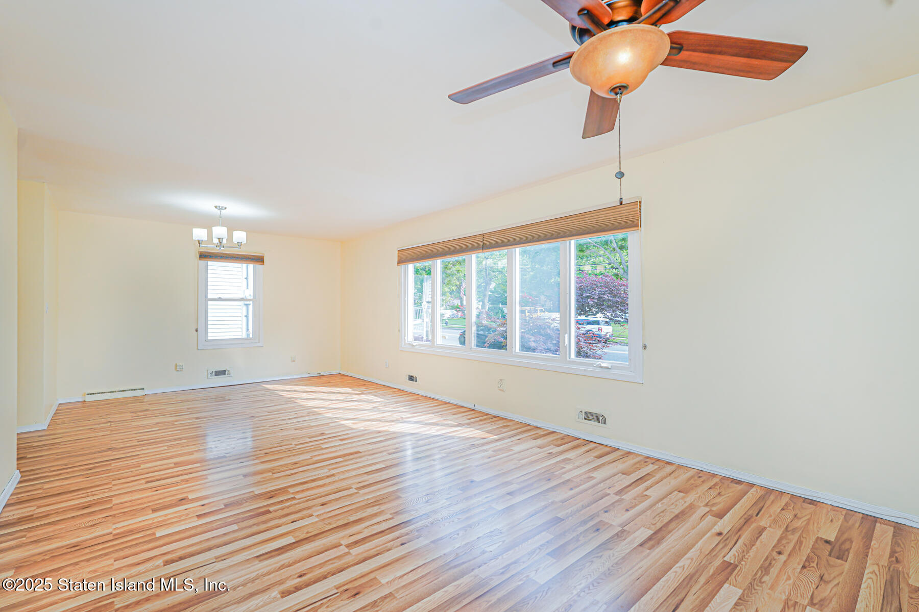 374 Tysens Lane, Staten Island, New York image 7