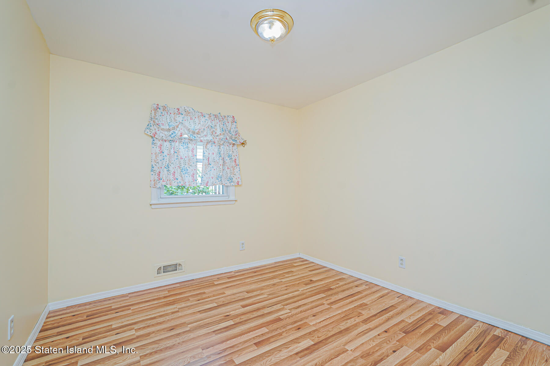 374 Tysens Lane, Staten Island, New York image 19