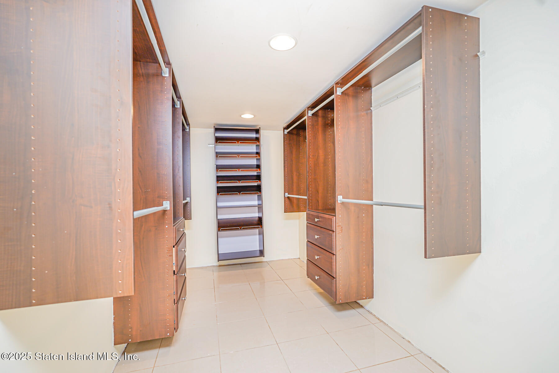 374 Tysens Lane, Staten Island, New York image 25