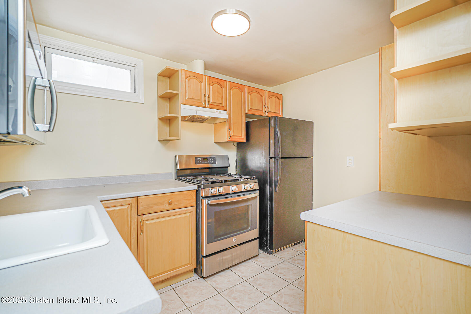 374 Tysens Lane, Staten Island, New York image 28