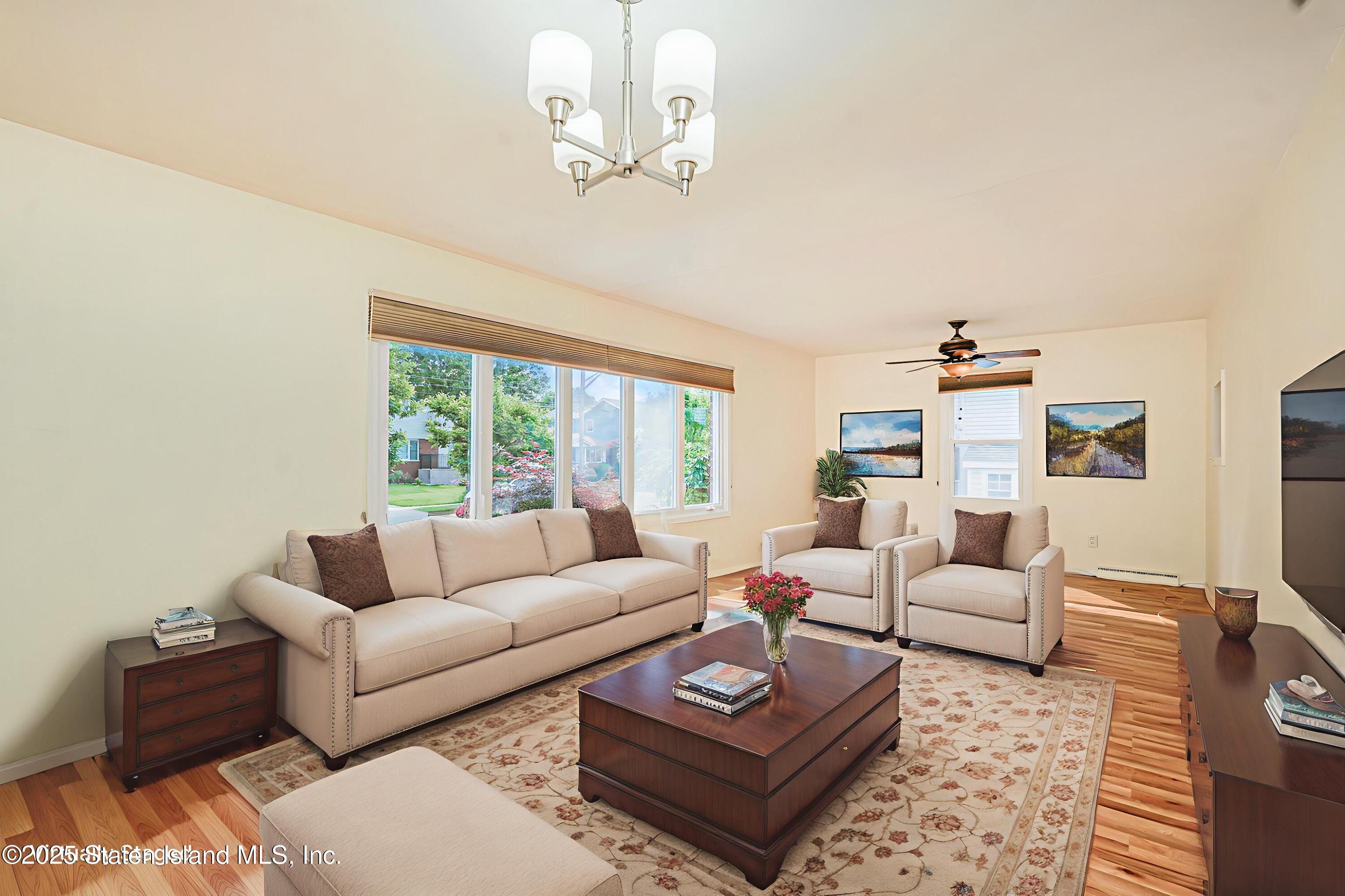 374 Tysens Lane, Staten Island, New York image 4
