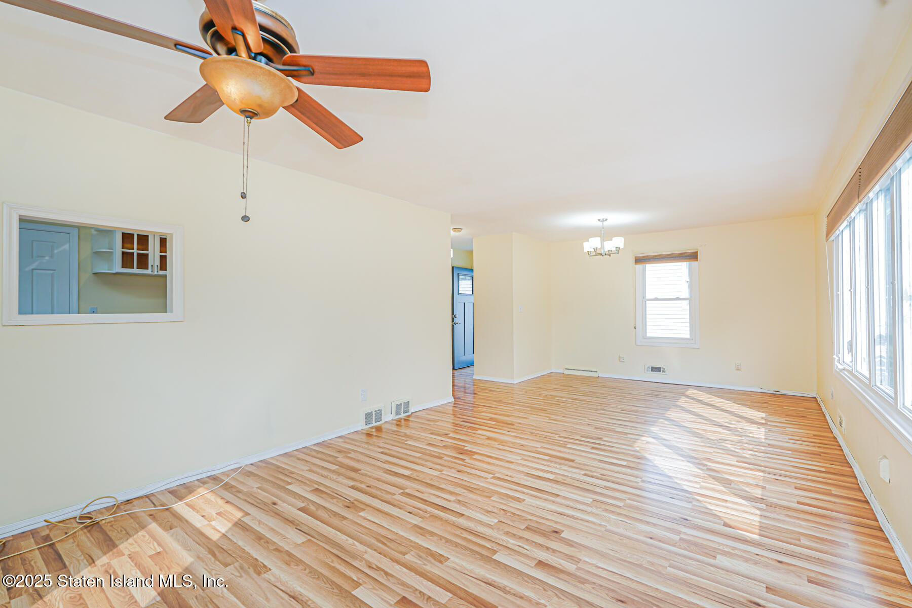 374 Tysens Lane, Staten Island, New York image 5