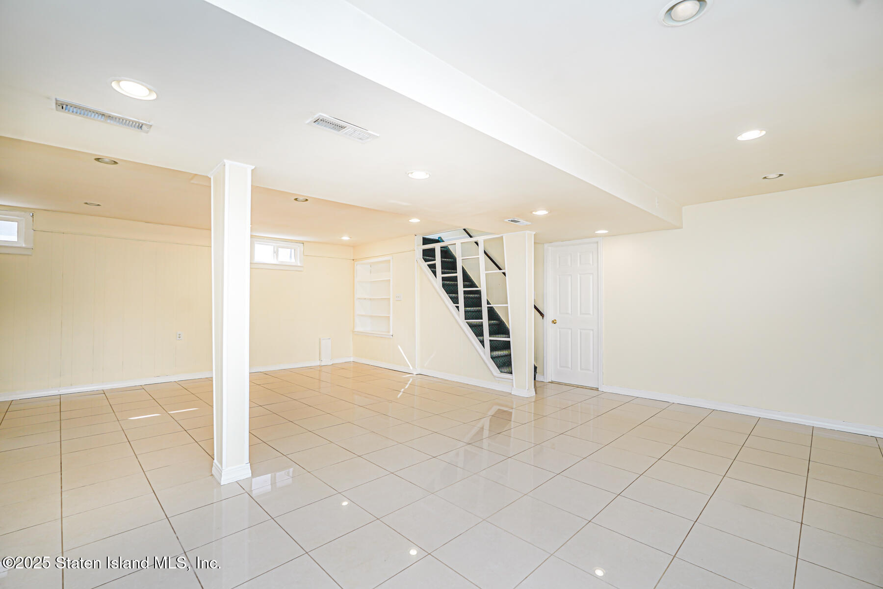 374 Tysens Lane, Staten Island, New York image 26
