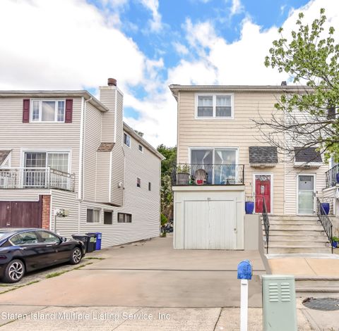 Photo of 61 Ada Drive, Staten Island, NY 10314 (MLS # 1163942)